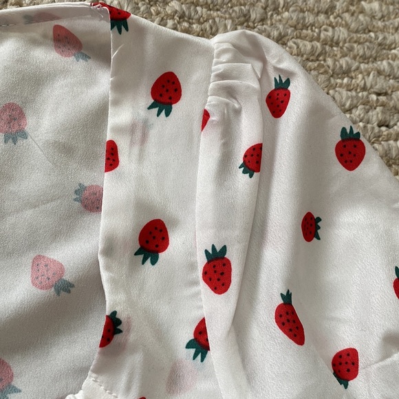 Strawberry peasant top - Picture 2 of 2